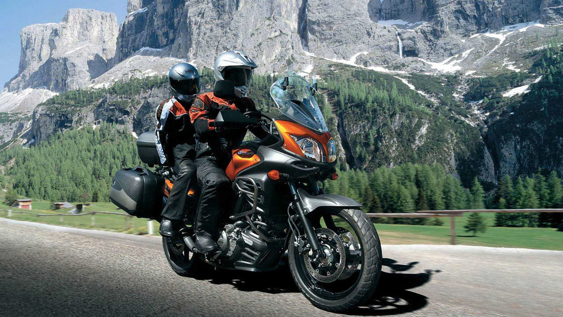 5 Crucial parts to check while going for a long tour on a motorcycle