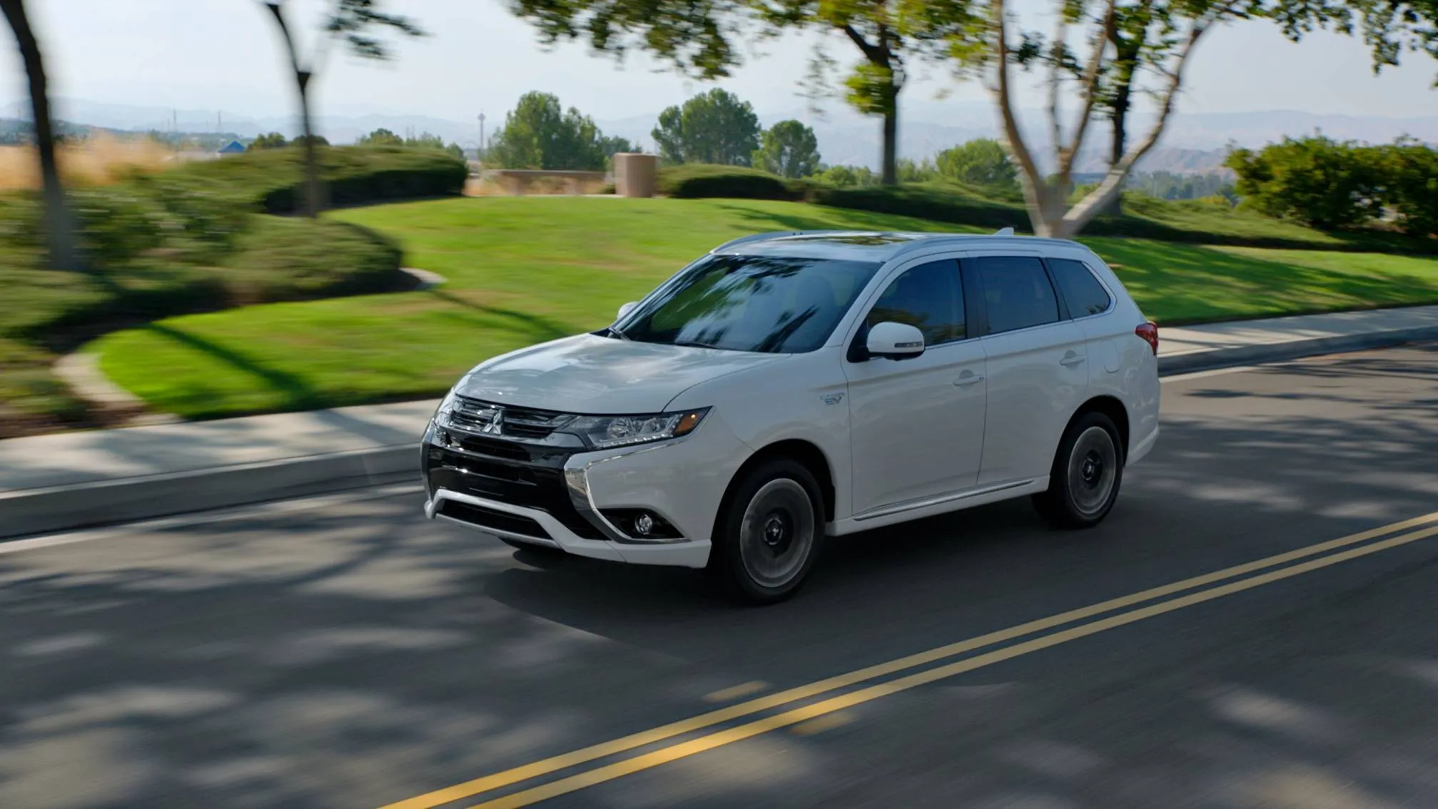 Mitsubishi Outlander Plug-in hybrid Price in Nepal | Features, Specifications, Range?