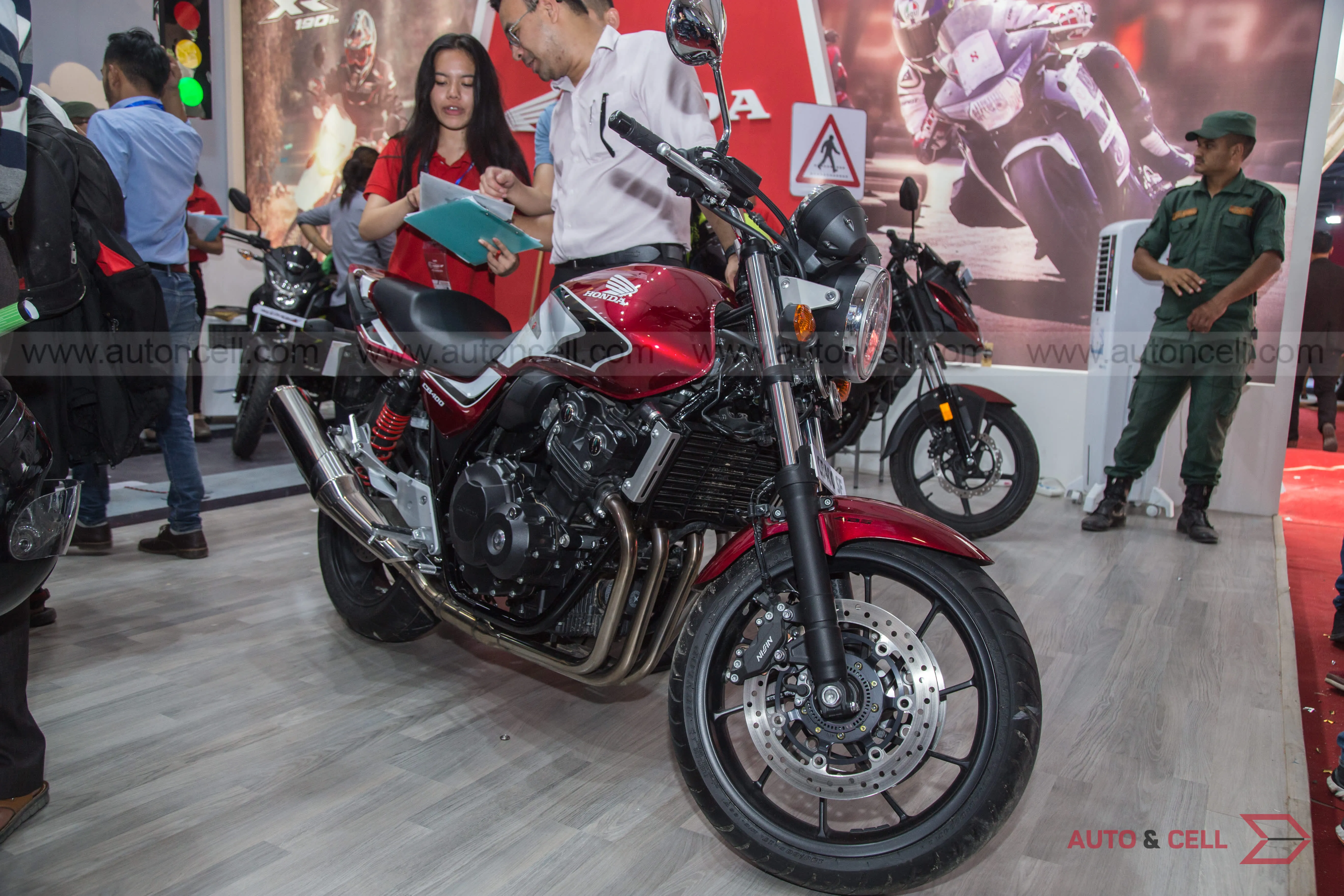 Honda CB400 SF launched at Nada Auto Show 2019 | Price and Specifications