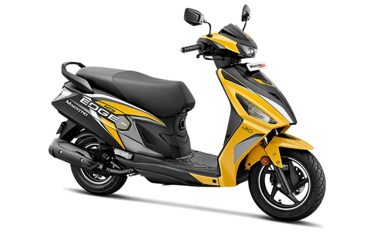 Realme 9i smartphone front and back view