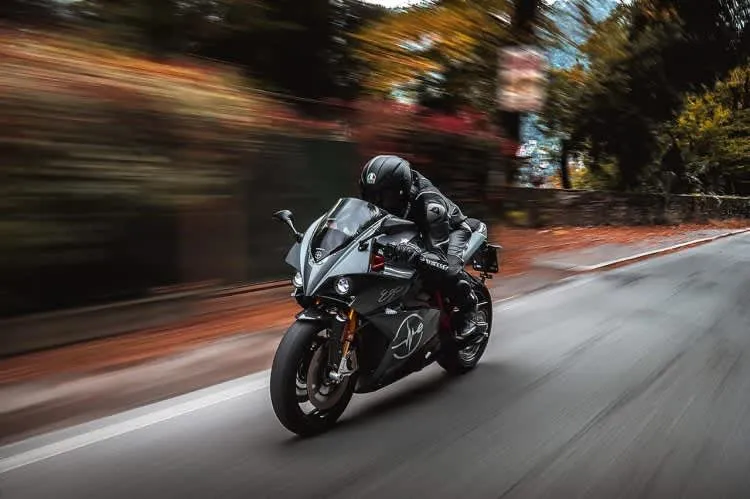 5 Important Features to look after while buying an expensive motorcycle